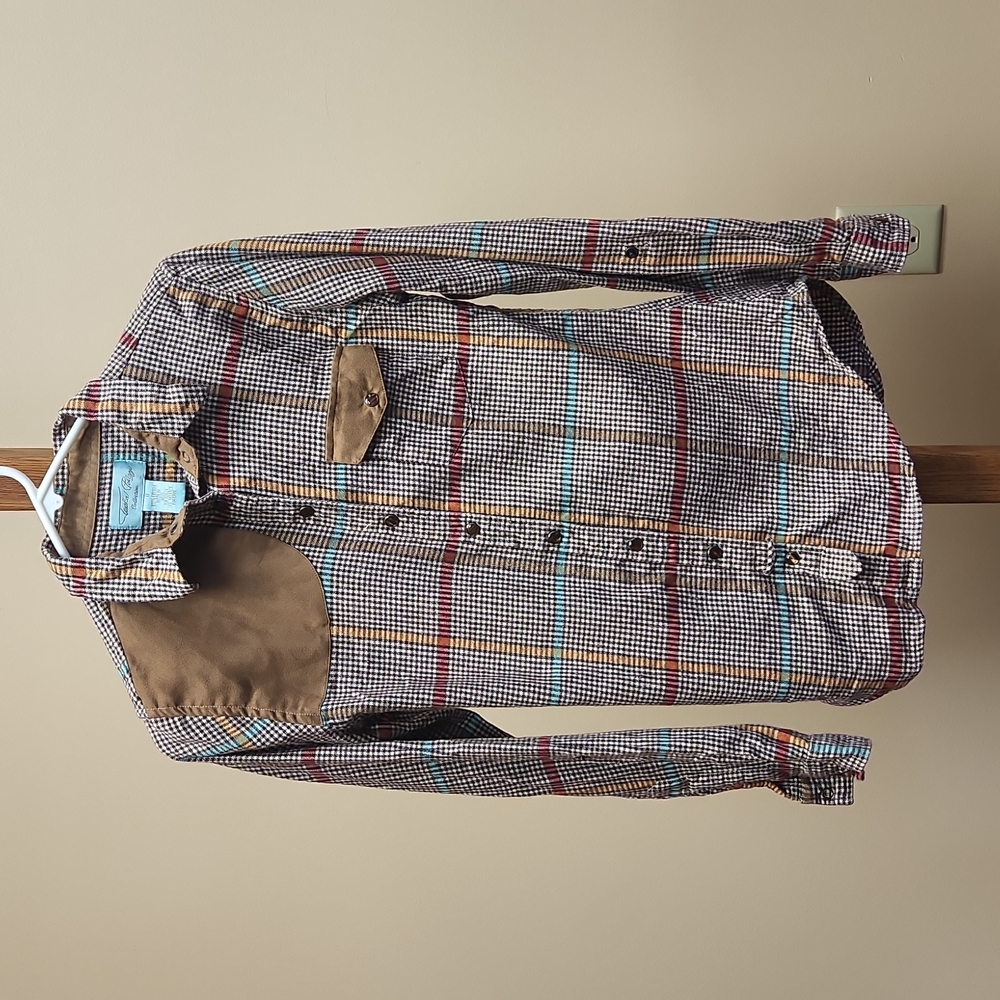 Tasha Polizzi Women's small Flannel